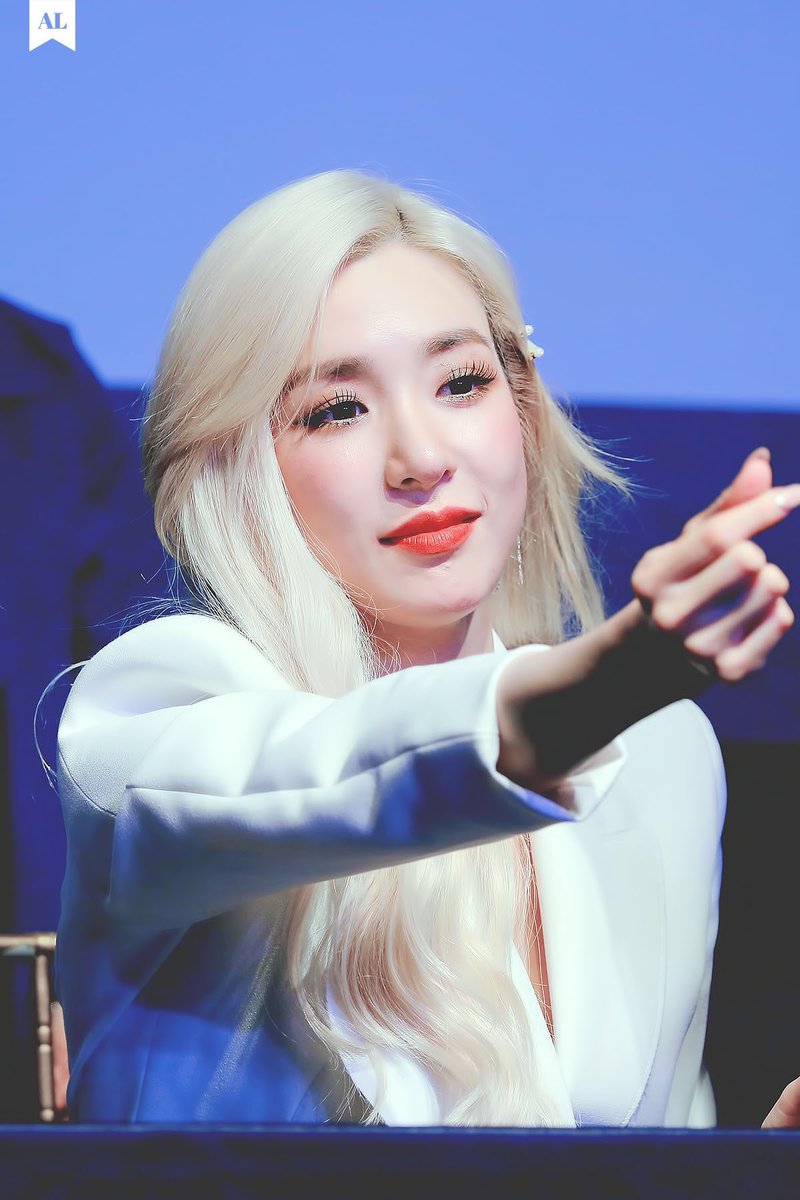 thehwangarchive's tweet photo. But you do look like a Barbie @tiffanyyoung 🤗 https://t.co/5kEdjzVBHb