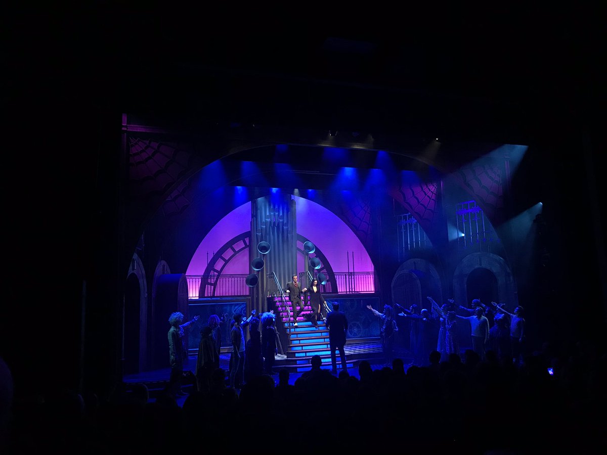 Top nog op de valreep The Addams family gezien! Wat een geweldige voorstelling <a href="/PDouwesOfficial/">Pia Douwes</a> @DieterSpileers DickCohen <a href="/loo_terence/">Terence van der Loo</a>