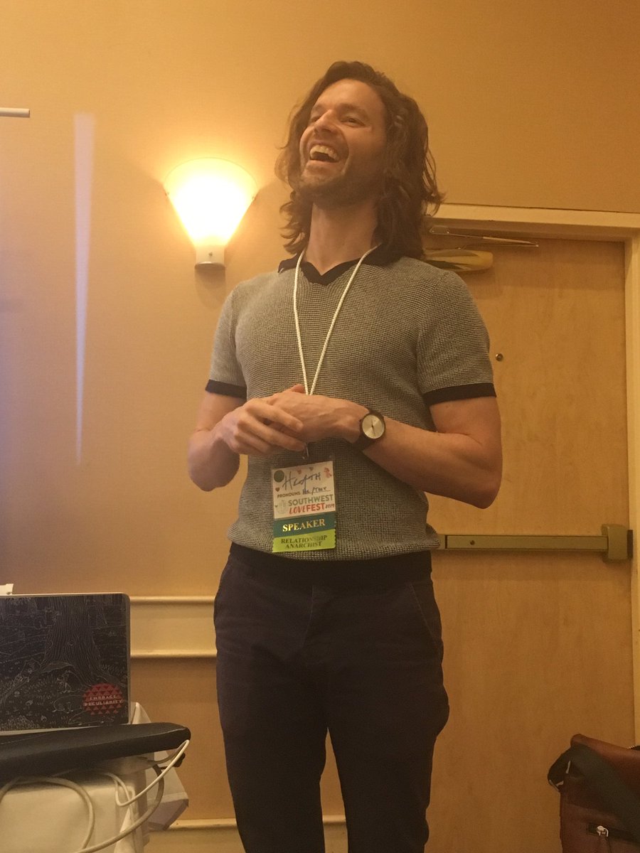 LeonoreTjia's tweet photo. Watching @DrSchechinger presenting about #div44cnm task force at #SWLF2019 https://t.co/OJYhZnUHyx