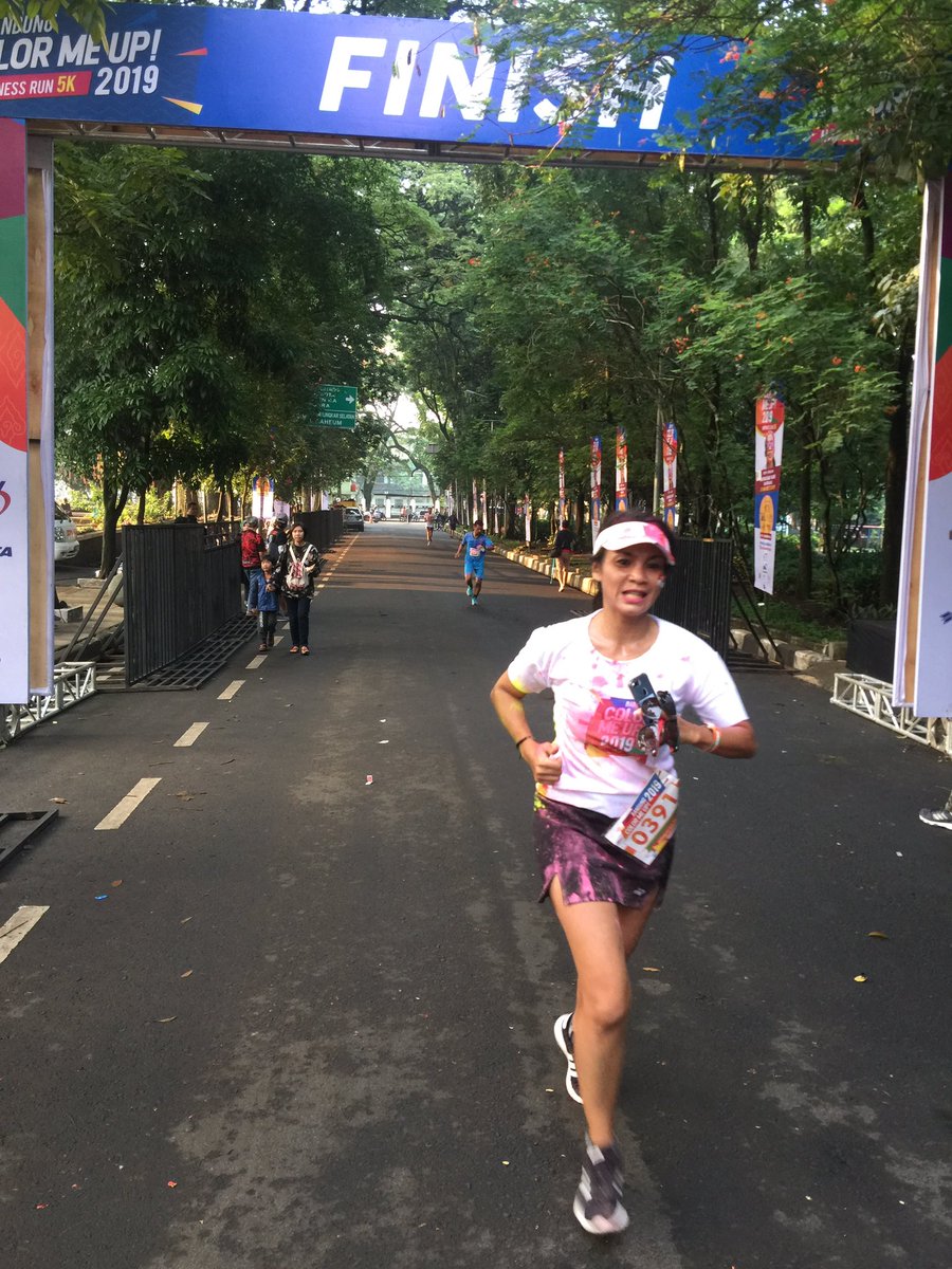 ColormeupBdg's tweet photo. Wiiiii udah ada yg masuk garis finish nih 🌈 https://t.co/7gGS5M6Frl