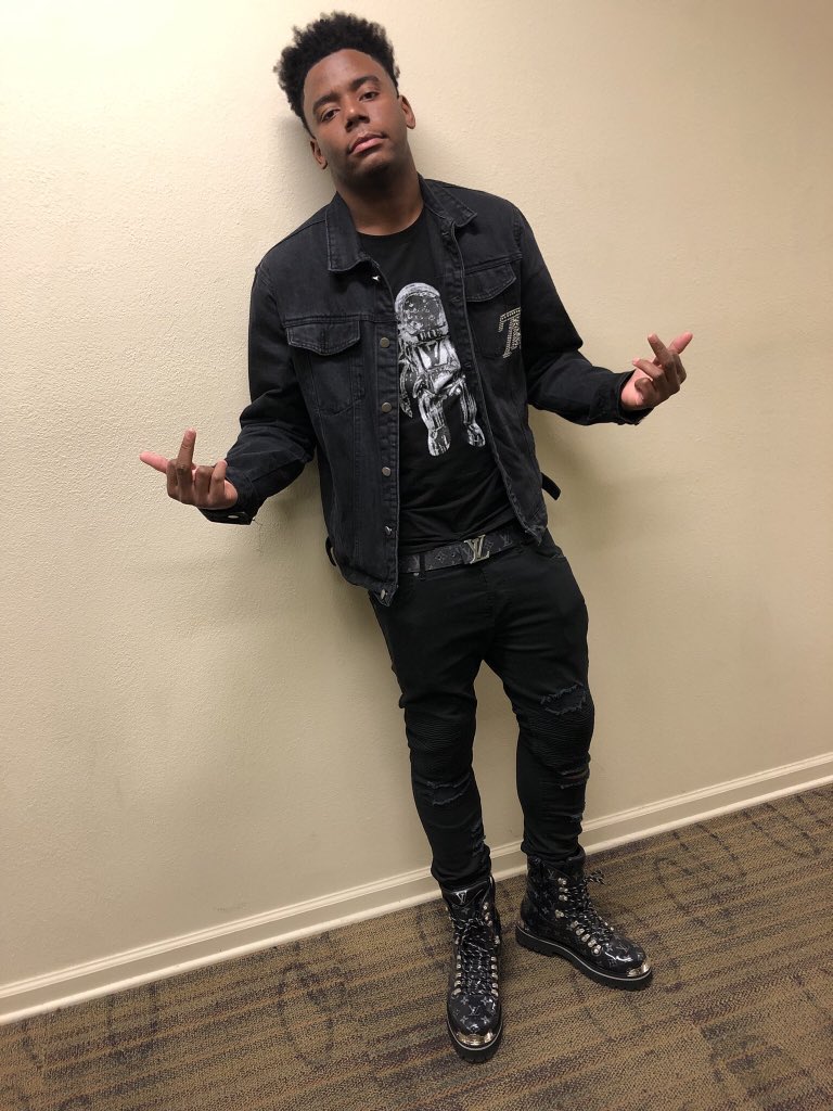 ynpkeith's tweet photo. LouisV Dreams💧 https://t.co/ytSZtJPs53