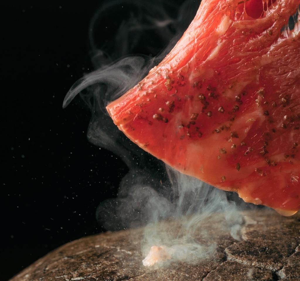 FixLV's tweet image. It's heating up in Las Vegas... Time to sizzle with us. 🔥

Reservations: goo.gl/qV93c2