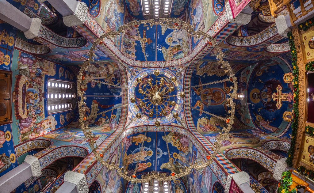 Wikipedia picture of the day on March 31, 2019: Interior of the Serbian Orthodox Hercegovačka Gračanica church, built in 2000 and located on the Crkvina Hill overlooking the town of Trebinje, Republika Srpska, Bosnia and Herzegovina. The temple is an exa… ift.tt/2TGEEaQ