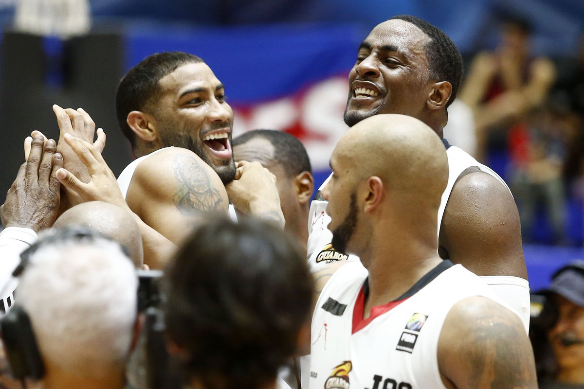 BCLAmericas's tweet photo. 📢 ¡Ya tenemos el primer finalista de la #LDA2019! 🔥

@GuarosOficial celebra su clasificación a la FINAL de la DIRECTV Liga de las Américas 2019. https://t.co/znC5n4WLuz
