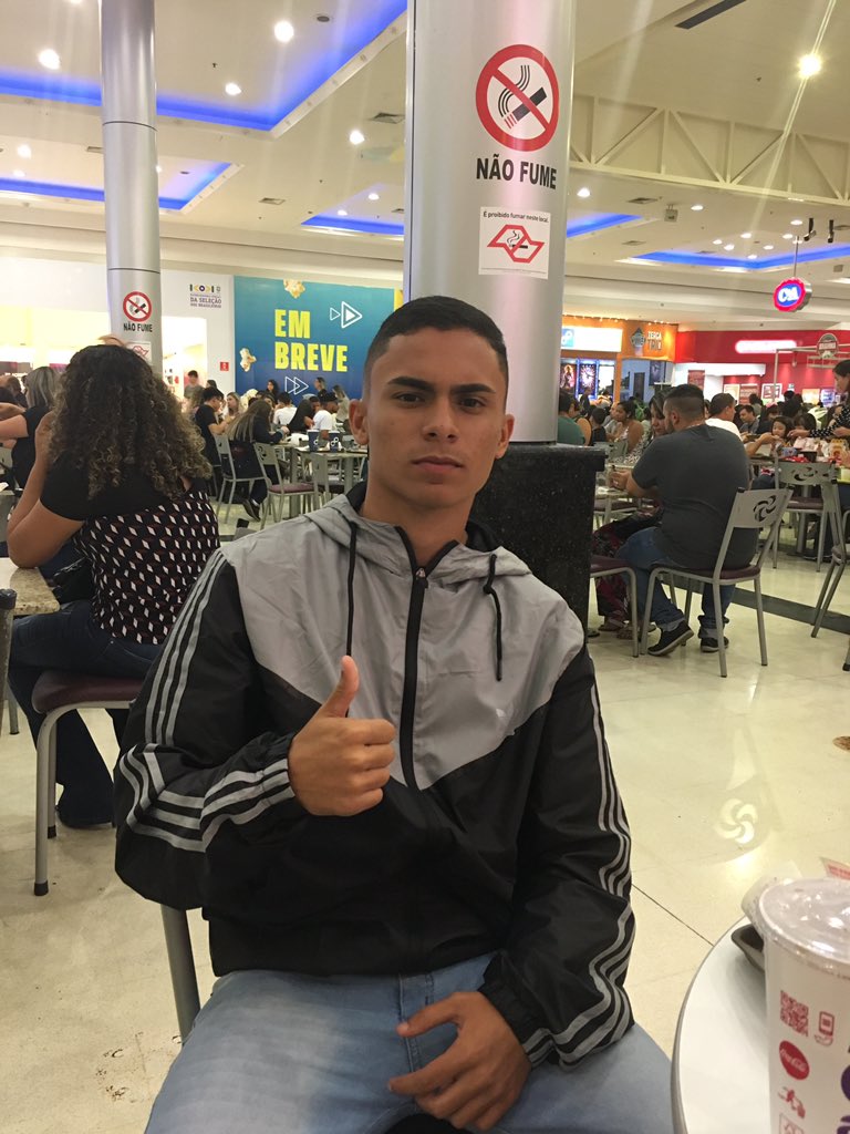 Davisilvant's tweet photo. Na dúvida vai as duas, rs https://t.co/cWR5cOjaNd