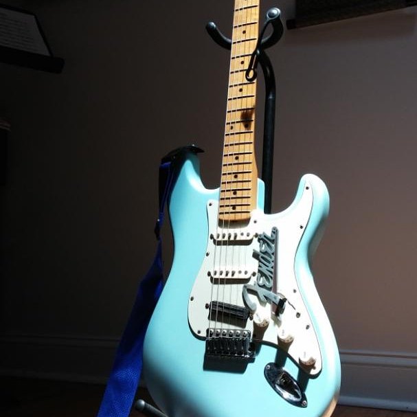 StudioProMusica's tweet photo. Happy #Straturday, everyone! #guitar #Stratocaster #rockguitarist #instrumentalmusic #IndependentMusic #guitarlove https://t.co/nZXzuQcSPa