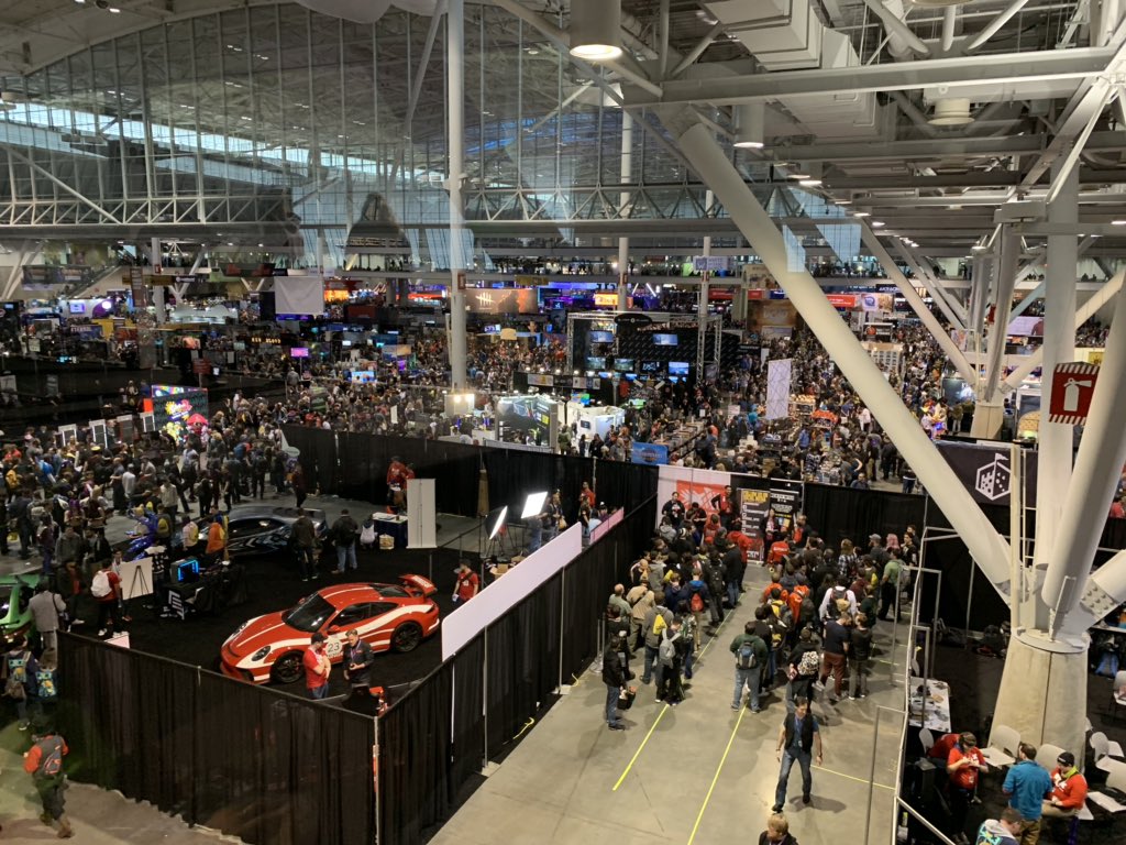 lutrogale's tweet photo. Been having fun at pax so far https://t.co/IZlWTiZNfL