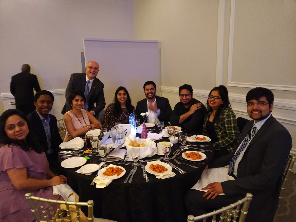 Rapport_Youth's tweet photo. Supporting children and youth @CTJumpstart @BramRotaract tonight at the Night of a Thousand Stars Gala https://t.co/GGhBQnLteS