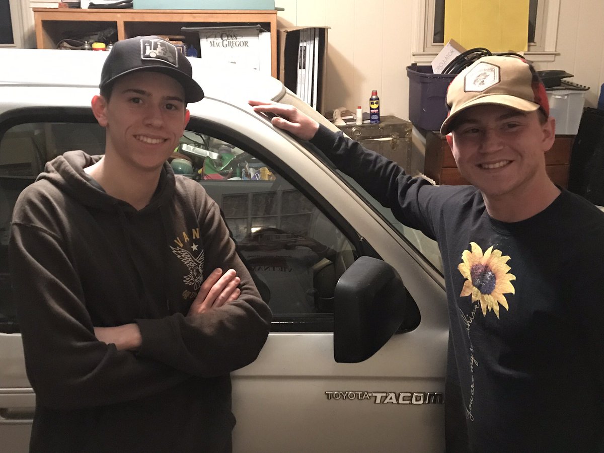 Duraseth's tweet image. A good friend is like a four-leaf clover: hard to find and lucky to have. There is nothing I would not do for those who are really my friends. @Lil_Brett