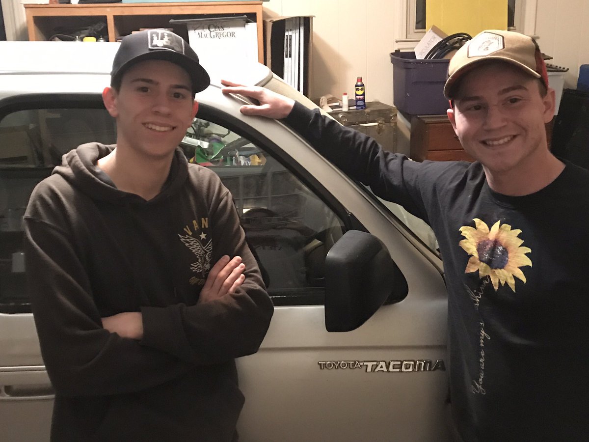 Duraseth's tweet image. A good friend is like a four-leaf clover: hard to find and lucky to have. There is nothing I would not do for those who are really my friends. @Lil_Brett