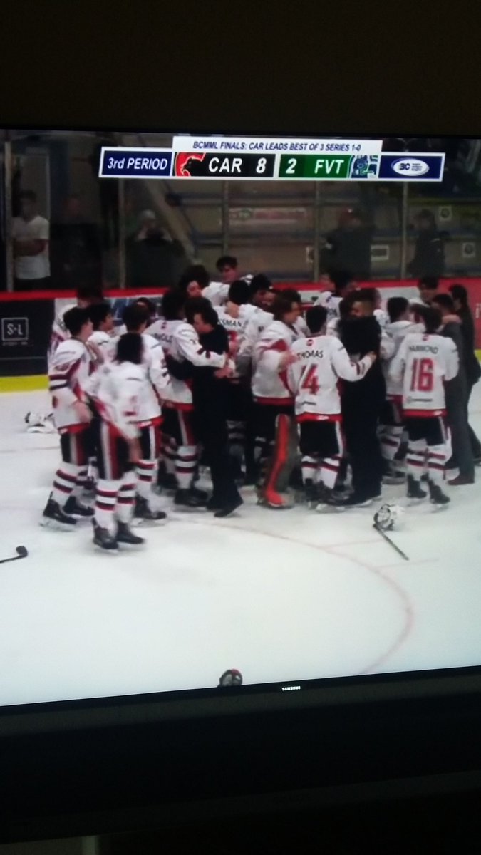 PolarsHockey's tweet photo. .@cariboocougars No top 10 scorers on this team. "Only" 20 guys believing in their coaches &amp; teammates. Best kind of #bluebanner Champions. #truebrotherhood. https://t.co/O94l8HuTsX