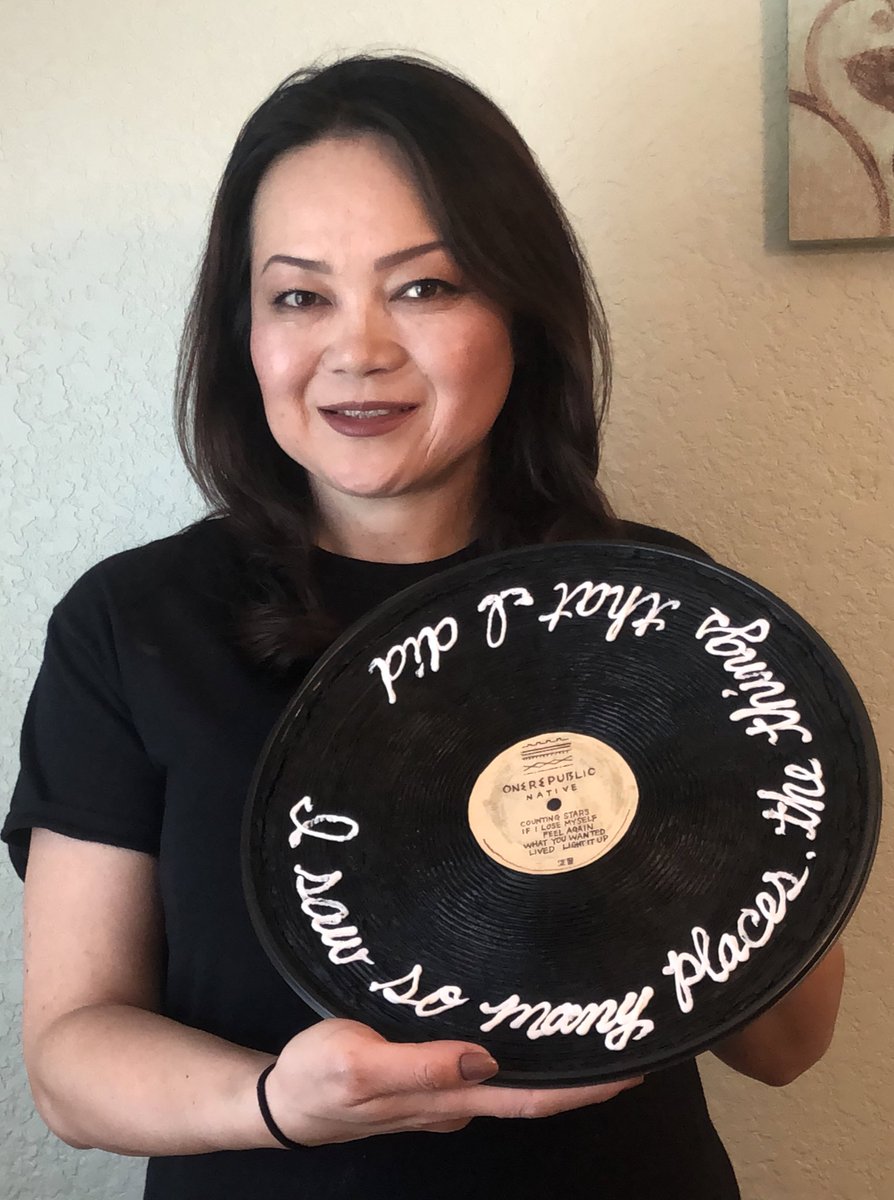 Pecochan88's tweet photo. @The1RFamily Thank you so much for let me participate this awesome project.π I love ya all #1RFamilyβ€οΈ BTW, it might hard to tell in the video but I made a Native vinyl record by cookie cake (giant choco chip cookie)πͺπ #1RNative @OneRepublic https://t.co/f2lM4rN5FQ
