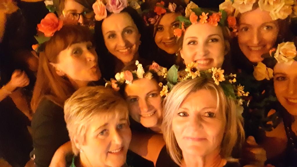 Flower Power 💐❤💐❤💐
#Letterkenny
#Hennight 😍😍