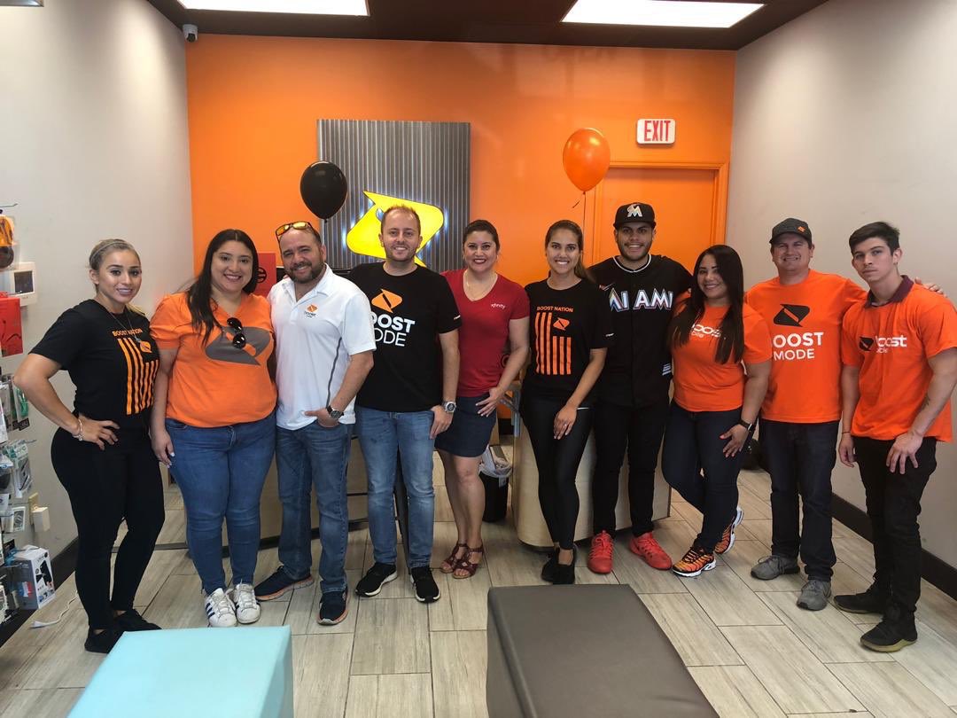 TopCell305_Florida (@topcell305_fl) on Twitter photo Excelente evento tuvimos hoy, make it rain. 💰💰💰 recuerden seguirnos en todas nuestra redes sociales para estar al tanto de nuestras promociones. #boostmobile #vipwireless #topcellcomunications #teamwork #saturday #fun <a href="/juan_albuerne/">Juan G Albuerne</a> <a href="/NEFFGEN/">Justin Neffgen</a> @VicVIPwireless @JoseVIPWireless Excelente evento tuvimos hoy, make it rain. 💰💰💰 recuerden seguirnos en todas nuestra redes sociales para estar al tanto de nuestras promociones. #boostmobile #vipwireless #topcellcomunications #teamwork #saturday #fun <a href="/juan_albuerne/">Juan G Albuerne</a> <a href="/NEFFGEN/">Justin Neffgen</a> @VicVIPwireless @JoseVIPWireless