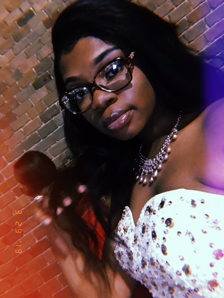ttoossiiee's tweet photo. last prom🥰 #recapoflastnight https://t.co/HKvdczZXUh