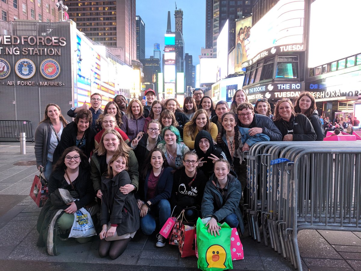 We_are_PC's tweet photo. PCHS Trip to NYC. Hanging out  in Times Square. #PCSpringbreak19 https://t.co/79STW6jTNX