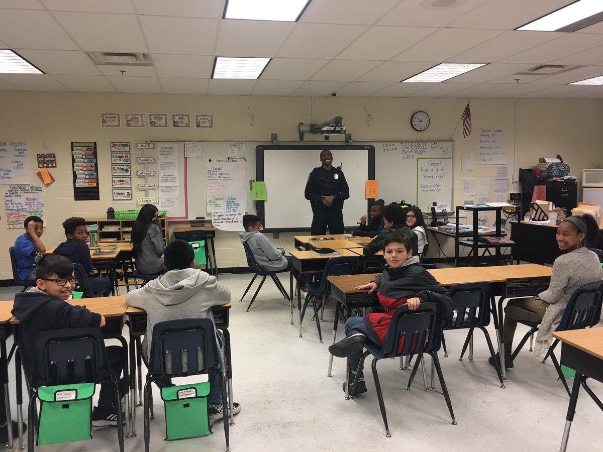 RSSCounselors's tweet photo. Thanks to our community career day was a success! #russellelementary #schoolcounselor #ccsd #ccsdcounselors #careerday #cobbcounty https://t.co/4Gn5adMSRN