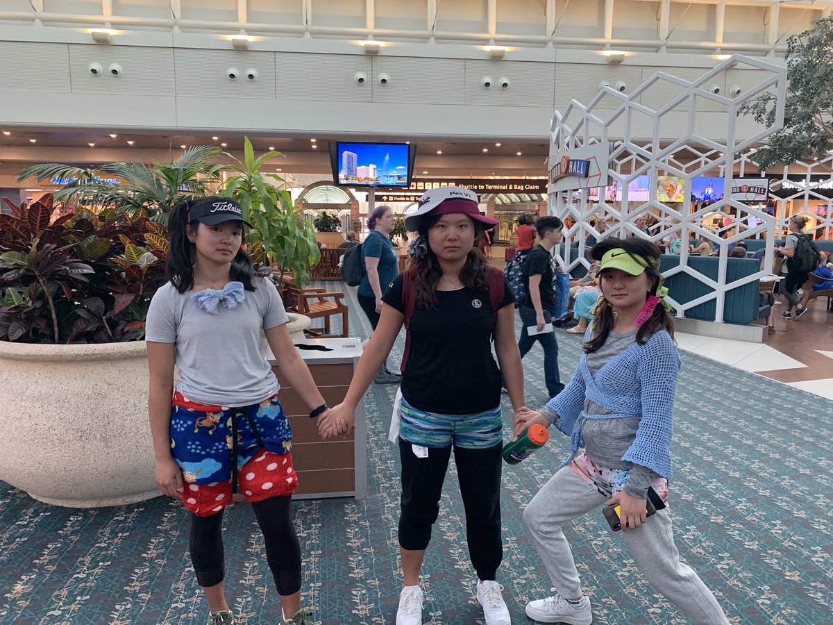 ephwomensgolf's tweet photo. Losing has consequences. #travelinstyle #travelday #endofspringbreak https://t.co/HOGmJv3D0Q