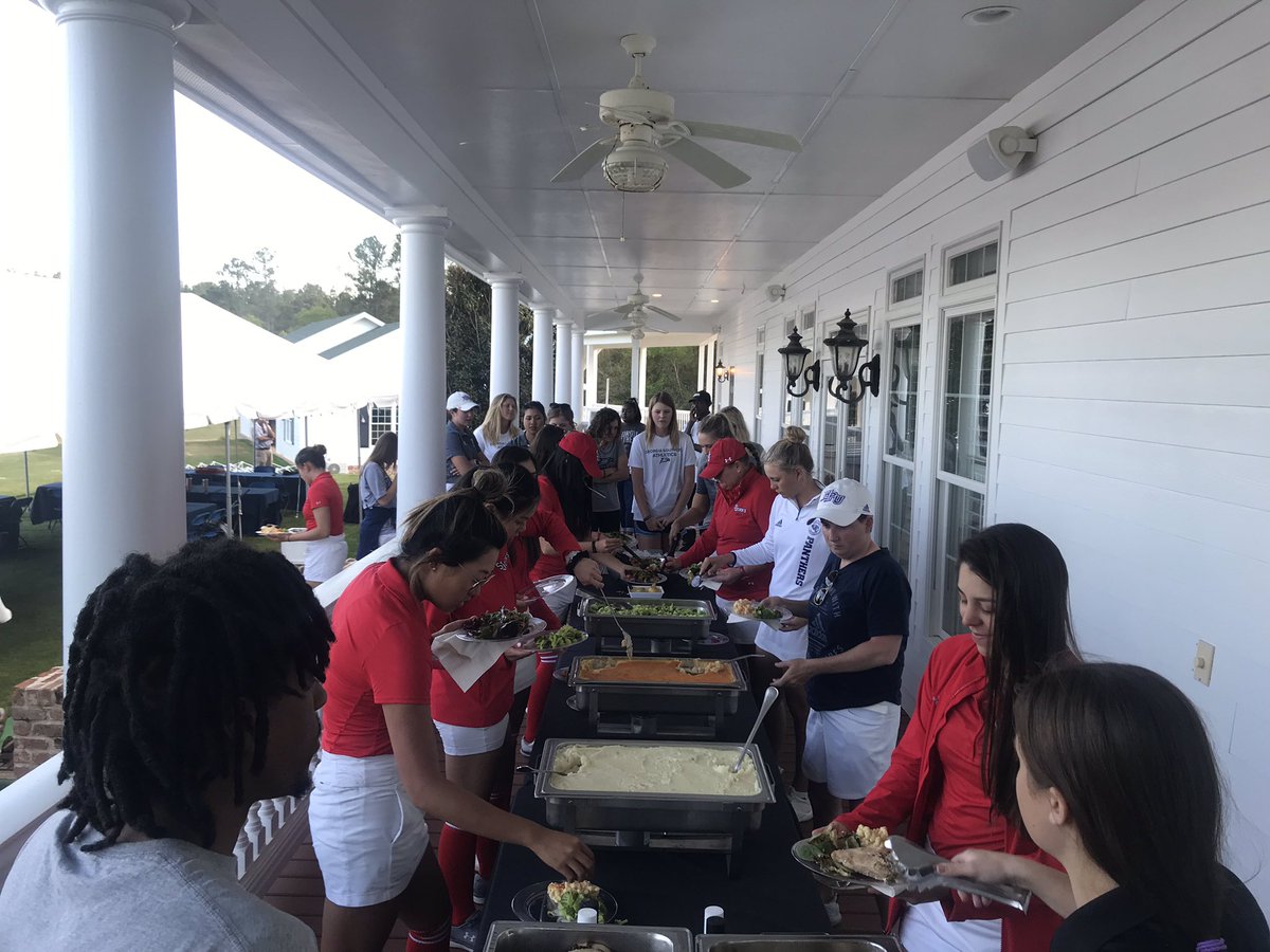 StrutterInvite's tweet image. The pre tournament dinner is complete! The ladies received their tumbler tee gift, ate some cookie cake, and got to hang out with GUS! We are ready to go 8:30 tomorrow morning with a shotgun start. #TheStrutter