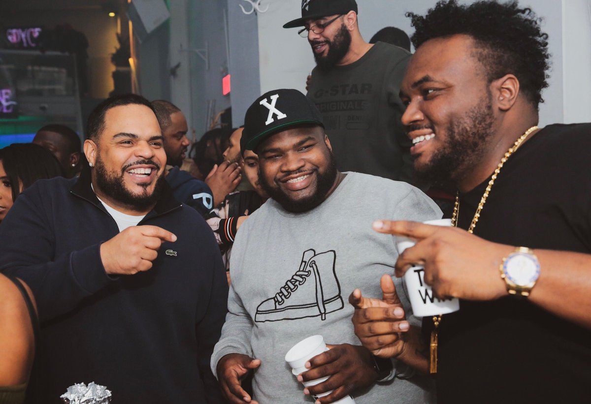 an_pree's tweet photo. We stress free, care free, smile so bright we can’t even see you nigga 😁™️🎱 #reefamusic #heavyhitters @REEFAMUSIC @djenuff https://t.co/5Sz5vIxTRU