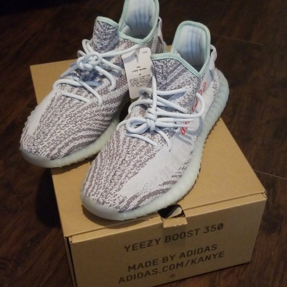 Peepz4Mayor's tweet photo. So good I had to share! Check out all the items I'm loving on @Poshmarkapp #poshmark #fashion #style #shopmycloset #koalakids #yeezy #adidas: https://t.co/K5jQGG0SqU https://t.co/RD6xjq7LZx
