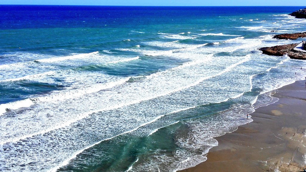 Touchse's tweet photo. @always5star @Sostraveluk @suziday123 @TravelAtWill @LindaPeters64 @SashaEats @TravelBugsWorld @Adventuringgal @KaraDiDomizio @LoriMoreno Thank you, dear Pam! I bet you too have pretty incredible beach shots stored.. Please, do share! #sunneeded #ThrowbackTop4ThemeTopic #Top4Beaches
This one is from #Orihuela taken from my rooftop (8th fl) hotel room @ #HotelLeZenia ๐ https://t.co/lLFnR3SXRs