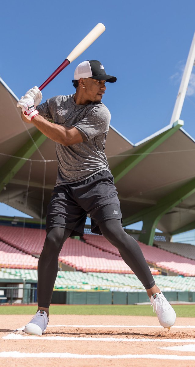 la familia baseball cleats