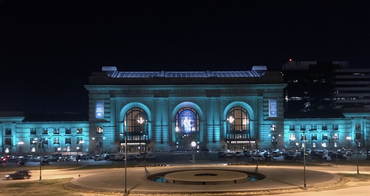 UnionStationKC's tweet photo. Tonight Union Station shines Bearcat green as we celebrate an amazing undefeated season and National Championship win! Congratulations @NWMOSTATE @NWBearcatMBB. 

Sunday evening we resume our special lighting display marking the NCAA Midwest Regionals in Kansas City. https://t.co/i3cOOwqv05