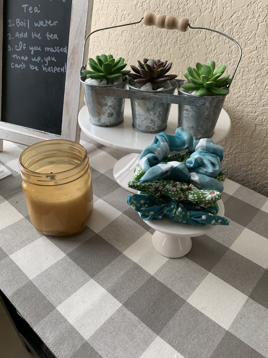 SKeagan's tweet photo. New dressed to impress stack! $10 for all three. Message me if interested or you have any questions! #Scrunchedbykeagan #scrunchies #scrunchie #fashion #hairstyles #workoutgear #spring #springbreak2019 #homemade #handmade #grunge https://t.co/YCbNCDF4MX