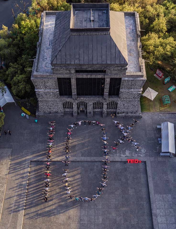 TEDxCaliOficial's tweet photo. 10 años TEDx 😃👍🏼❌
#TEDxWeekendCDMX
Foto: Santiago Arau @LibrerosCali https://t.co/mYPNpGbwyV