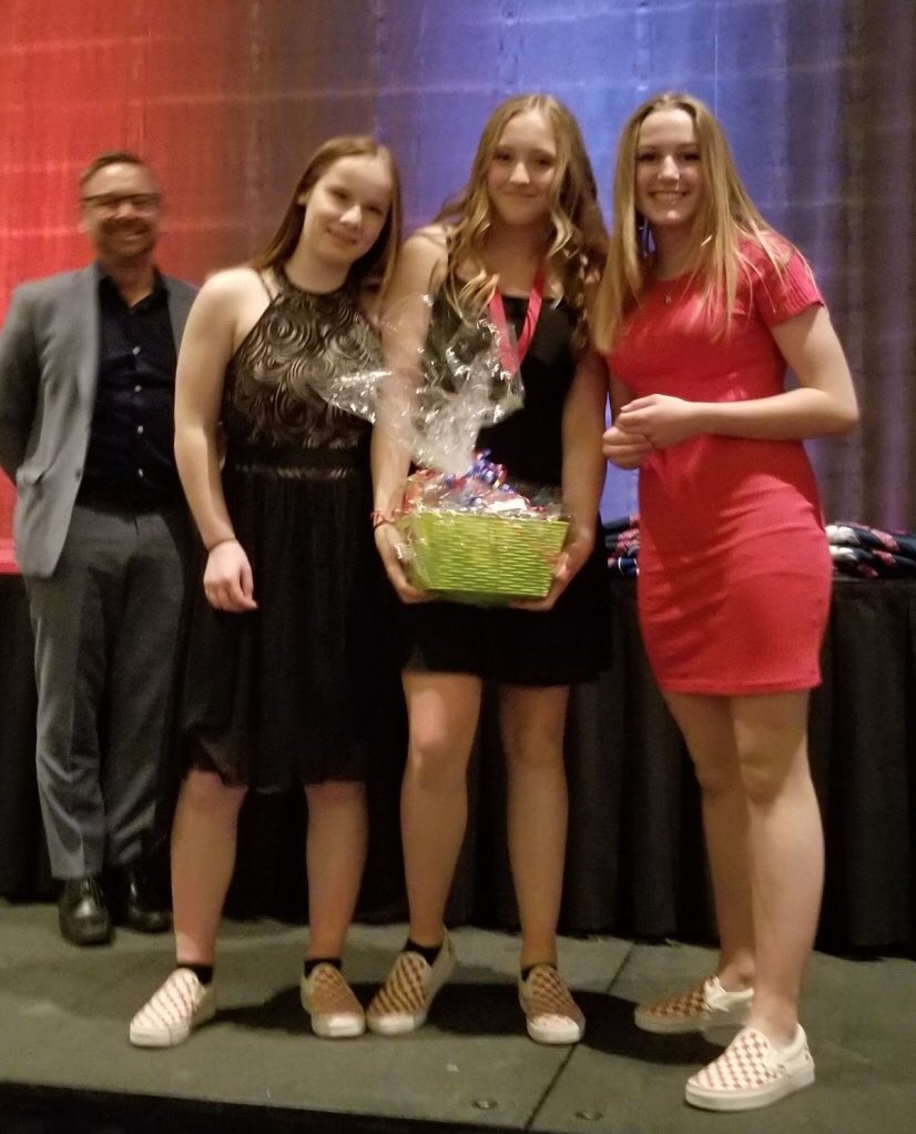 CalgaryU14AA2's tweet photo. Guess who won the Most Skilled Team at the #2019wcrcs ?!?! @U14AA_Red
#fastestskater #bestpassing #heygored https://t.co/r5gcmCad4s