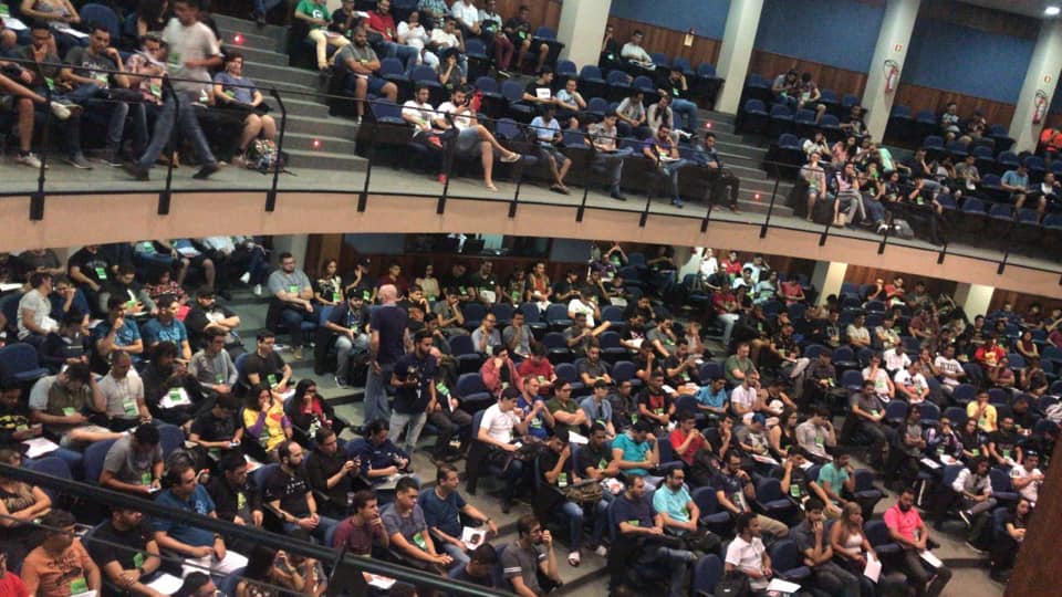 Luizhgaretti's tweet image. SQL Saturday de Brasília. Dia incrível, uma nova palestra, mas sempre o friozinho na barriga, ainda existe uma longa jornada a percorrer, mas fico feliz de poder fazer algo que eu realmente gosto e acredito. 
#SQLServer2019BigDataCluster #SQLServer #sqlsatbsb #microsoft
#BigData