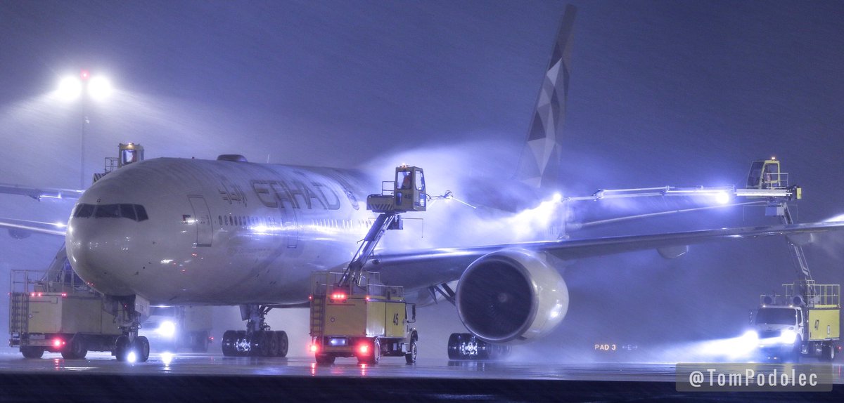 TomPodolec's tweet photo. PHOTO Etihad Airways #EY140 in their new livery getting a full service spray at Toronto Pearson Airport Central Deicing Facility before their departure to Abu Dhabi. 
A6-ETG Boeing 777-300 https://t.co/Ge2u9sXZsa