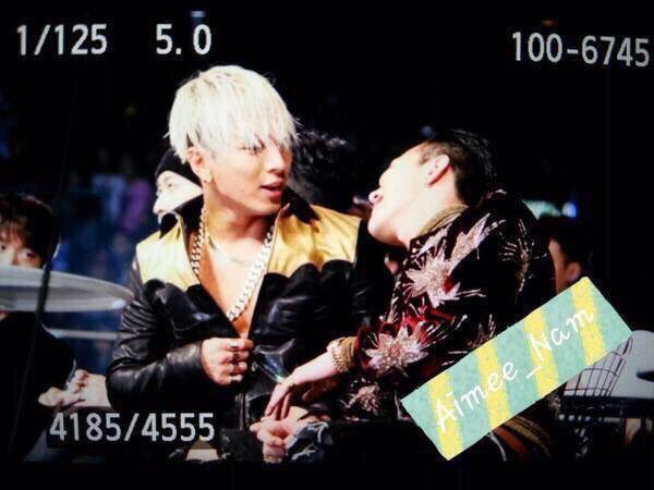 MochiNootty's tweet photo. เบ้: จียงเป็นเพื่อนคนเดียวที่สนิทยิ่งกว่าครอบครัว แม้จะมีเรื่องแย่เกิดขึ้น ผมก็จะไม่มีวันปล่อยมือจากจียง ผมเชื่อว่าจียงก็คิดแบบนี้ เค้าเป็นเพื่อนที่ผมจะอยู่ด้วยตลอดไป
จี : เมื่อพูดถึงเพื่อน คนแรกที่นึกถึงต้องเป็นยองเบ เค้าเป็นเพียงคนเดียวในโลกที่ผมพึ่งพาได้ไม่ว่าจะเกิดอะไรขึ้น https://t.co/8kEZECwvLB