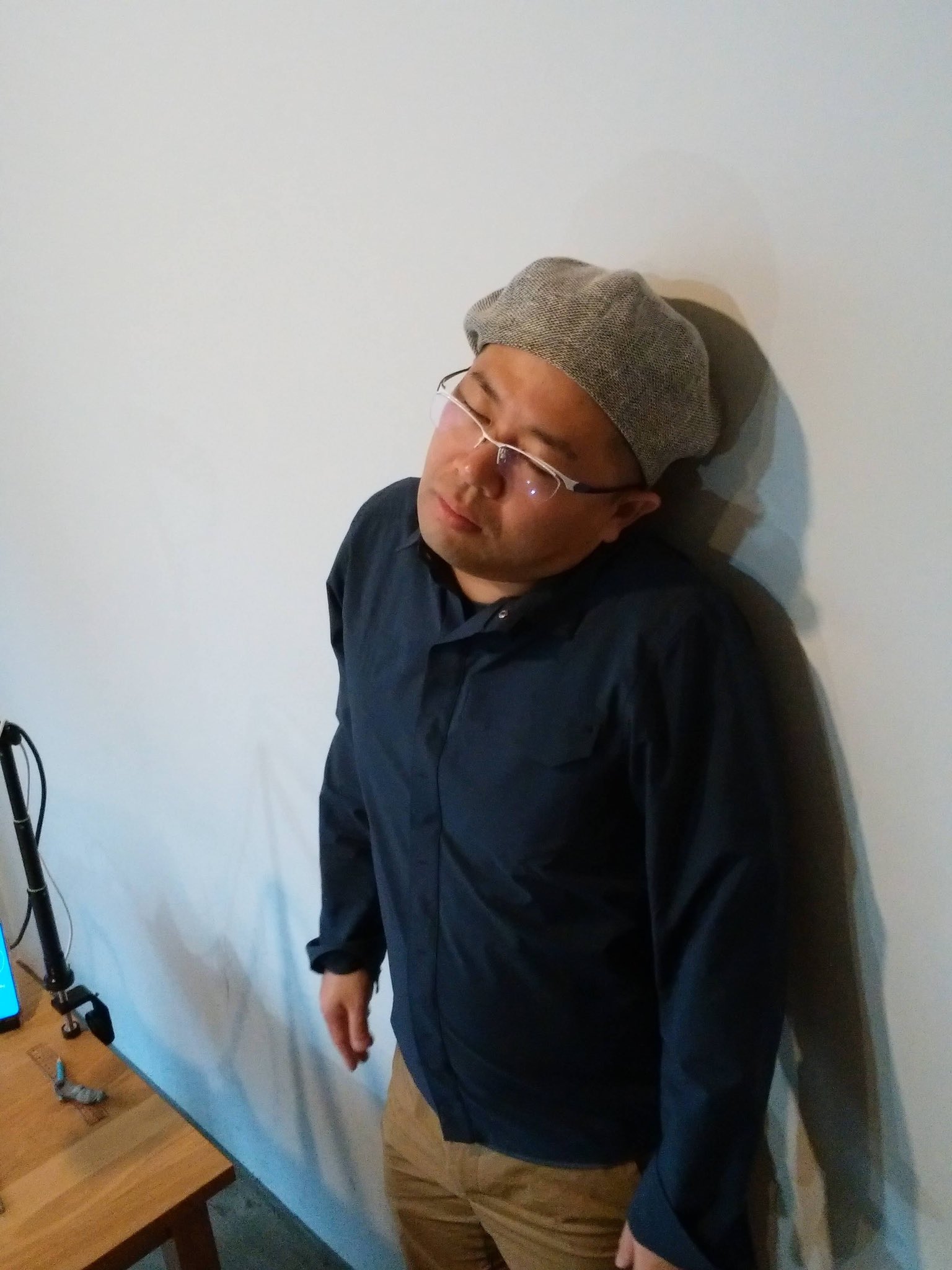 アニメ私塾 寝ると肋骨ごと上に来て結果的に肩が上がり 首のスキマが見えなくなる 首が隠れる ここら辺は特に何も見ずに描くのはムリ そして世の中の絵やイラストでも結構棒立ち状態で寝てるのが多いので良く見ましょう 肩腰 手足の可動域は