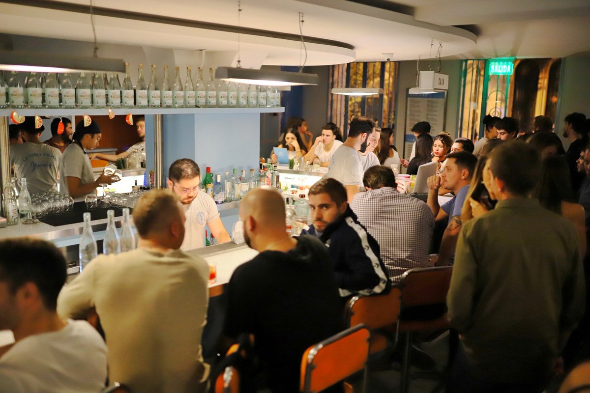 ¡Como explota <a href="/GintoneriaRos/">Gintoneria Rosario</a>!

Que lindo ver como responde el publico cuando se hacen bien las  cosas. 

¡Chin chin <a href="/SantiagoPorter/">Santiago Pardo</a> <a href="/tatogiovannoni/">Renato Giovannoni</a>!

#SoyGintonero #VivaElGin