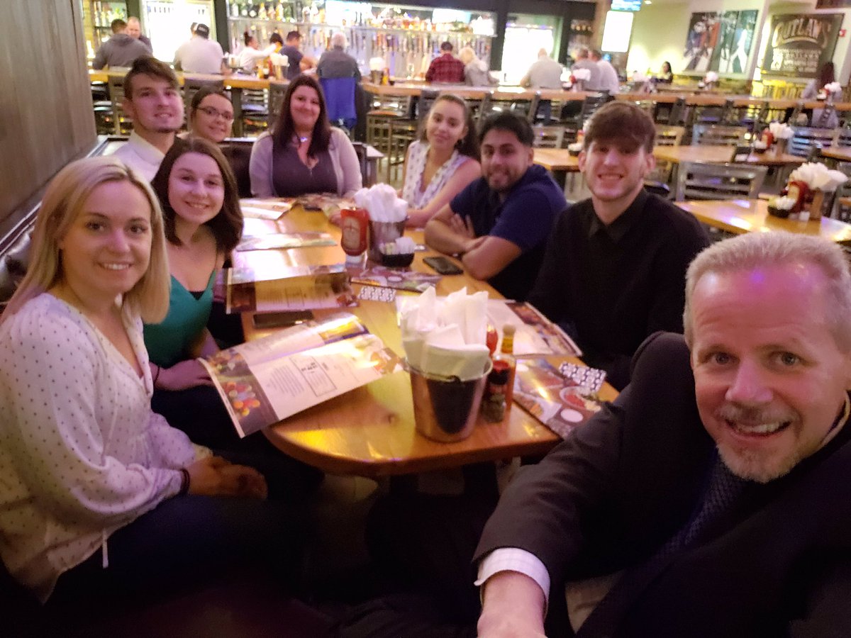 NEInstituteTech's tweet photo. Looks like the lucky #NEIT students + faculty in Orlando for the @SAM_samnational conference are having FUN! #SAMIMC2019 https://t.co/597dsFmvfG