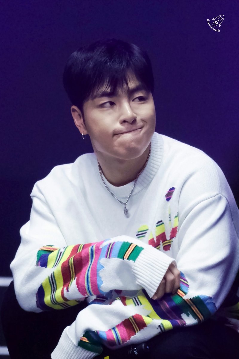 hanbinaya's tweet photo. Our ray of sunshine, Happy Birthday! I love you Juneyah💕💕 #JustForJunhoeDay https://t.co/IOuz0FtErZ