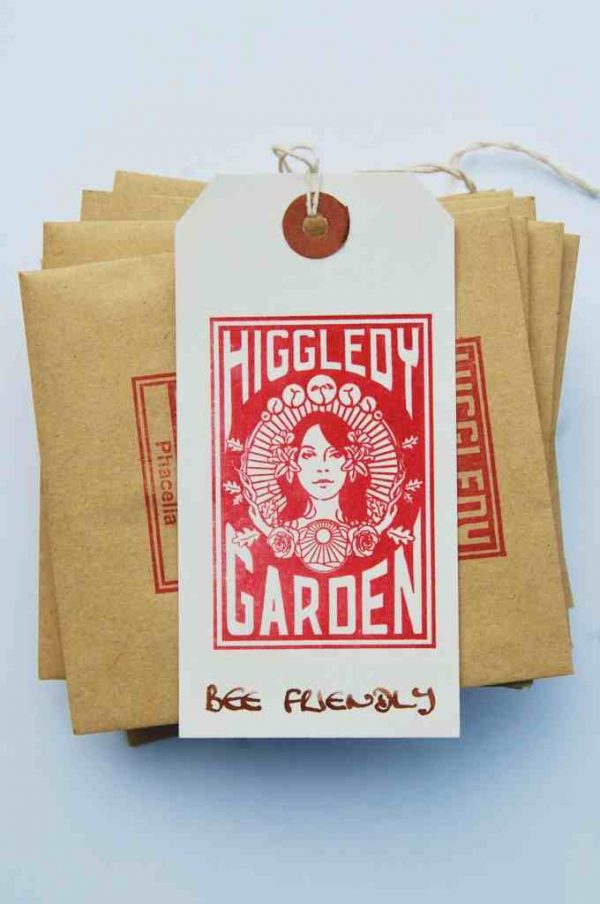 higgledygarden's tweet photo. Here is my easy to grow cut flower patch which is bee and pollinator friendly. It has 20% off and has free P&amp;P. It can be sown in April and May. 10x packets. It will make you 'eco-smug'. ;) £15.60 to your door. #simples #Paypal #Plasticfree https://t.co/ID76DkE4T4 https://t.co/Dzv0NPLYrw