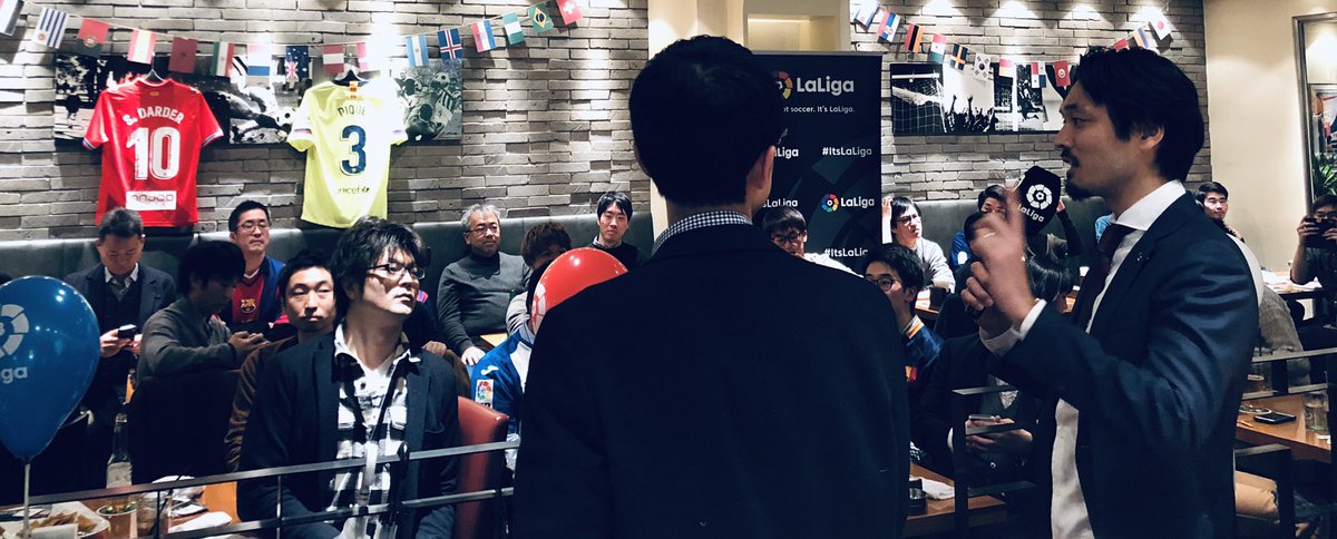 anoro_san's tweet photo. En JPN hemos encontrado fans deseosos de conocer y aprender más sobre LaLiga y el fútbol en general. Con la excusa del #BarcaEspanyol, dos de los mejores "analistas" del país se unieron a nuestro equipo para contarlo.

ありがとう @kazuyuki_toda @ichiroozawa 
#LaLigainJapan https://t.co/rrr9D7ZSu8