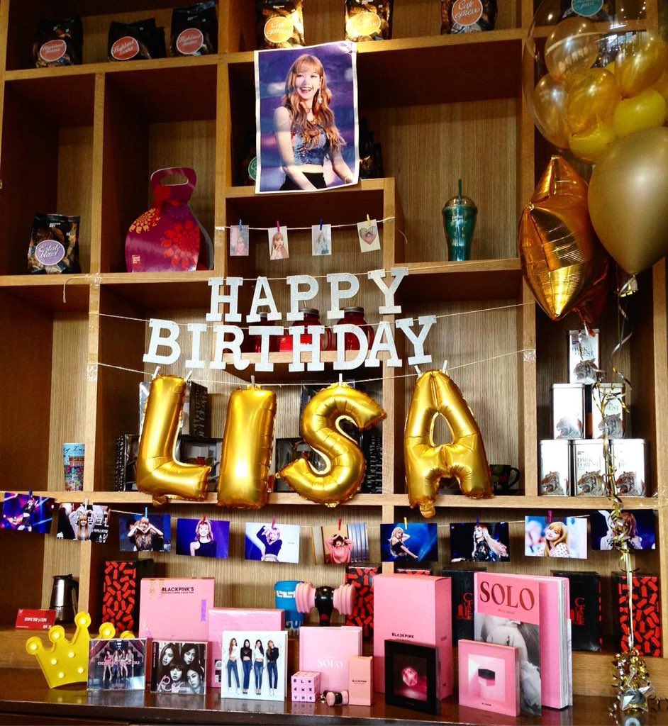 nicqy_'s tweet photo. #blackpinkinyourarea #blinkmalaysia #mybias #blackpinkistherevolution #maknae #goldmaknae #lalisamanoban #lalisa  #nalalisablackpink #lisaxacademy #blackpink  #lisooblackpink #jenlisa #queenofswaggs #lisacute #cutelisa #lisacute #lisabirthday #pranpriyamanoban #lisamazingday https://t.co/8QFztmWVFF