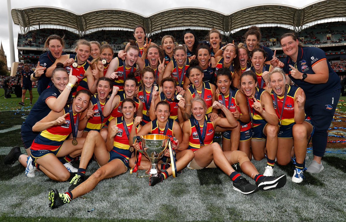 CrowsAFLW's tweet image. Retweet worthy! 🏆😁 #weflyasone