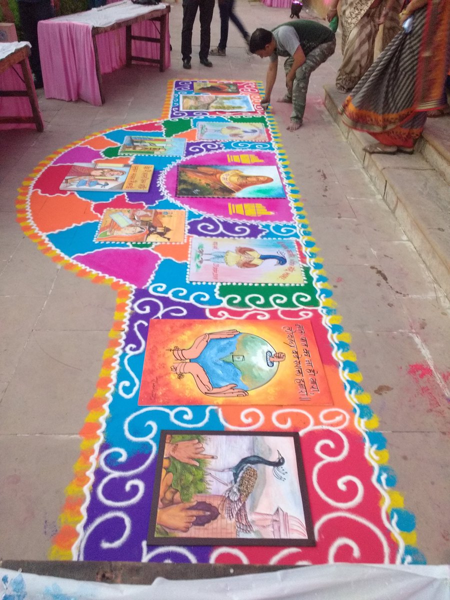 DEO_Ajmer's tweet photo. अजमेर लोकसभा चुनाव 2019 राजस्थान दिवस  के उपलक्ष में राजकीय संग्रहालय में बनाई गई नयनाभिराम रंगोली और मतदान की अपील #ceorajasthan  #GoVote  #sveepajmer #LokSabhaElections2019 #PBIG2019 #GoVote #myvotemyright #SVEEP #MyVoteMyRight #MyVote https://t.co/XC5NQs9BhF