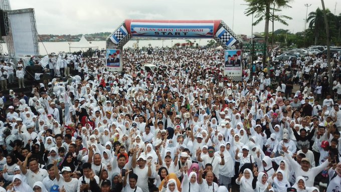 Lihat gambar di Twitter