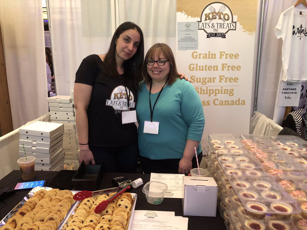 lowcarbshow's tweet photo. Thank you so much Keto Eats &amp; Treats for giving us a lovely food demo and for being a wonderful vendor at our Low Carb Lifestyle Show! 😍🙌🙌The food demo by Hope was insightful and your #ketotreats are amazing!! https://t.co/JXGMFmlB2v