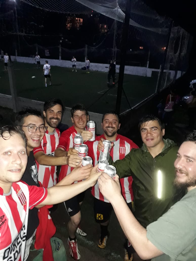 FcLatas's tweet photo. A una fecha del final del torneo @HatTrickF5 estamos en condiciones de asegurar que  somos los mejores festejadores de la Liga. Salú muchachos 🍻🍻 https://t.co/jP3L1VyEJ7