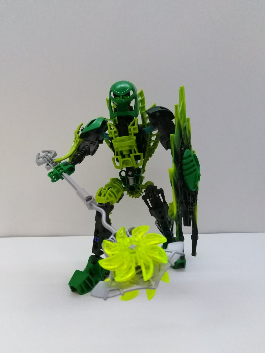 Nerift's tweet photo. Toa Truhlix, the leader and toa of air of the Toa Kirex team!
My first time posting a moc, hope you like it!

 My Deviantart: https://t.co/ZVrdzVbK4g 

#bionicle #bioniclemoc #moc #metrumarch #bioniclemocs #lego #legomoc #mocs #biogram #toa #toamoc #legobionicle #n4832 https://t.co/xteQpgUK9I