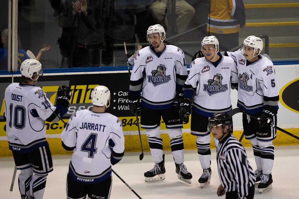 victoriaroyals's tweet photo. VICTORY! @p_schultz72 recorded 4 points and became the first import-player in team history to record a playoff hat-trick, as we triumphed 6-3 over Kamloops in Game 5 to take a 3-2 series lead!

Notes: https://t.co/7MrxAoaWK6 https://t.co/fXB8nlXd3f