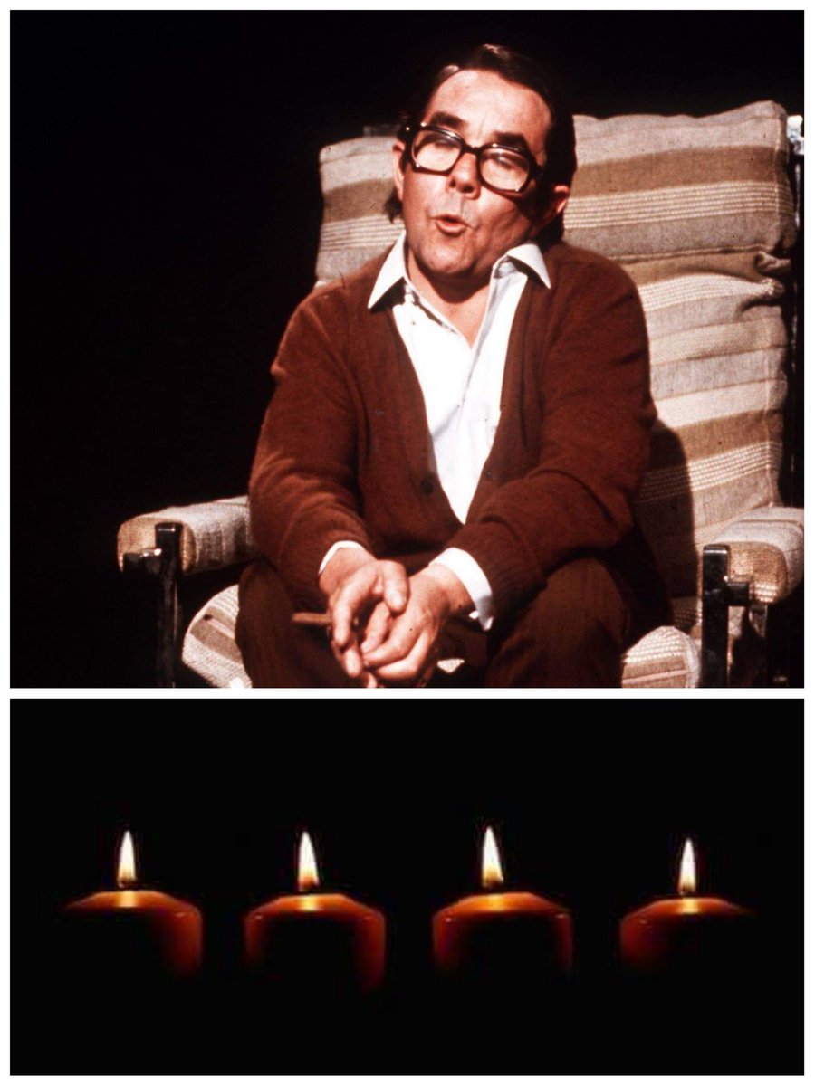 Classicbritcom's tweet photo. Remembering Ronnie Corbett who passed away 3 years ago today 😇 https://t.co/qVlmRj7jNy