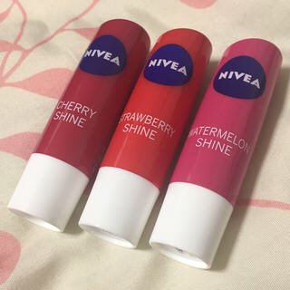 韓国で大人気のリップクリーム ニベアのリップクリームが保湿力抜群